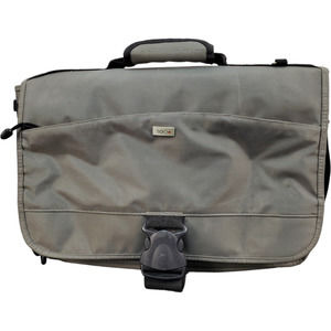 Solo Messenger Laptop Bag Gray‎ Crossbody Adjustable Strap Zip Closure Logo